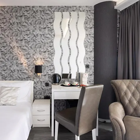 Epetium Luxury Apartment *